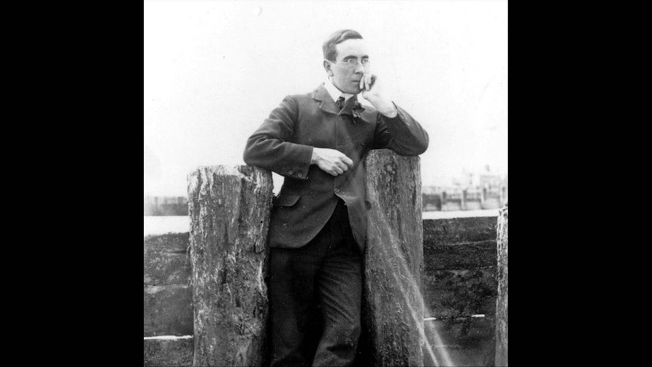 Richard Deering plays John Ireland 