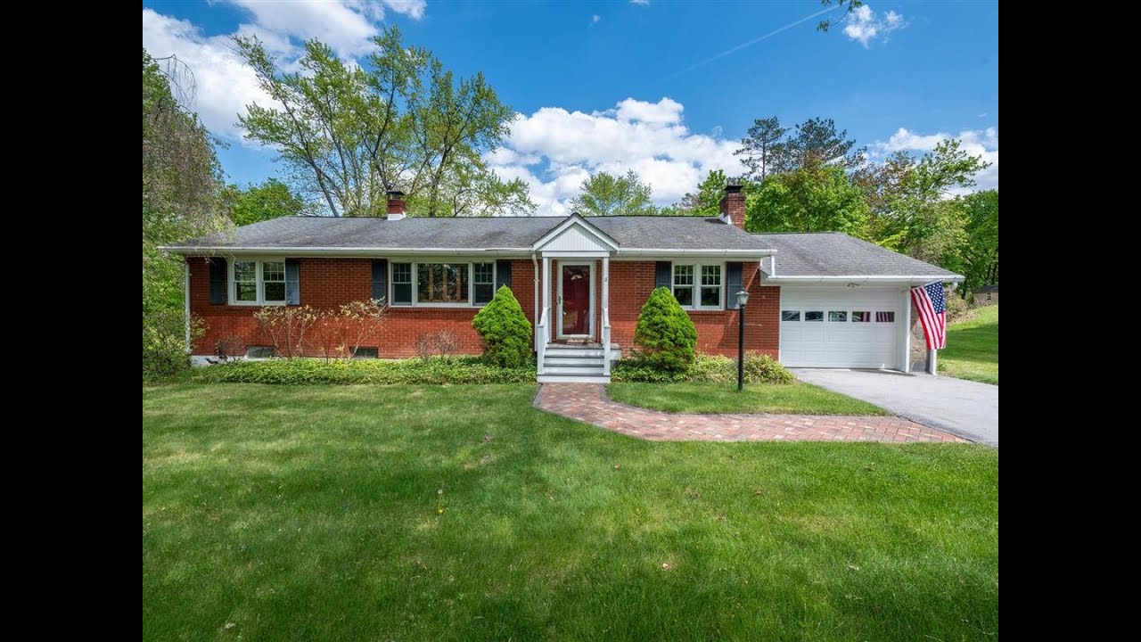 Homes for Sale - 11 McIntosh Drive, Poughkeepsie, NY