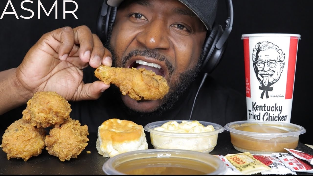 ASMR KFC CRISPY FRIED CHICKEN, MAC & CHEESE & MASHED POTATOS WITH BROWN GRAVY. MUKBANG TCASMR