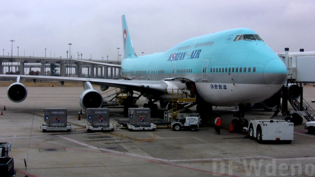 KOREAN AIR 747-400 (2010) DFW Airport