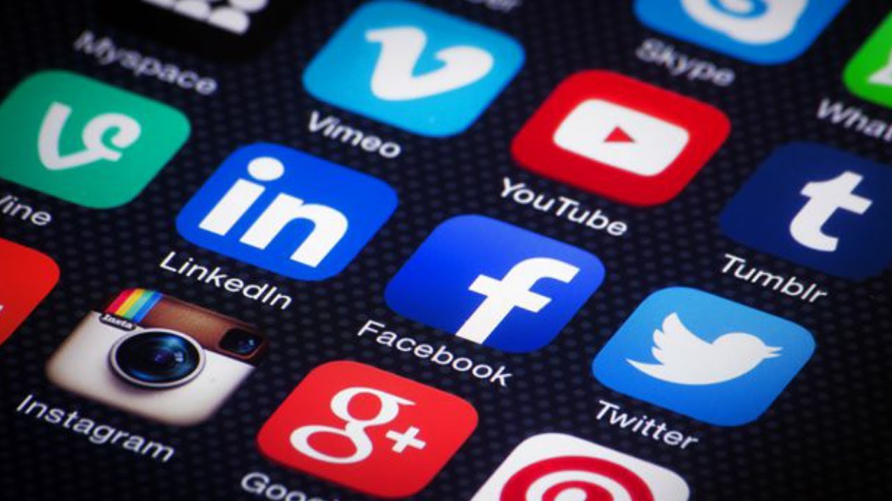 Top 10 Most Popular Social Networking Sites and Apps 2018