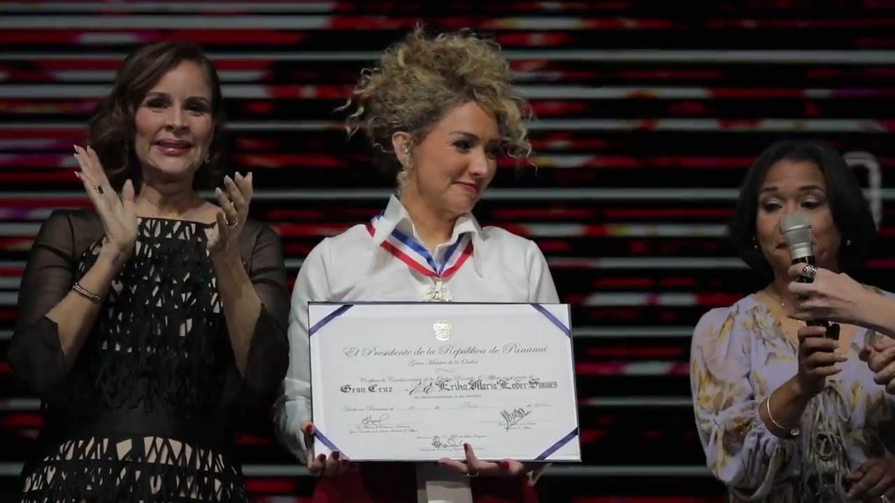 Erika Ender Condecoración