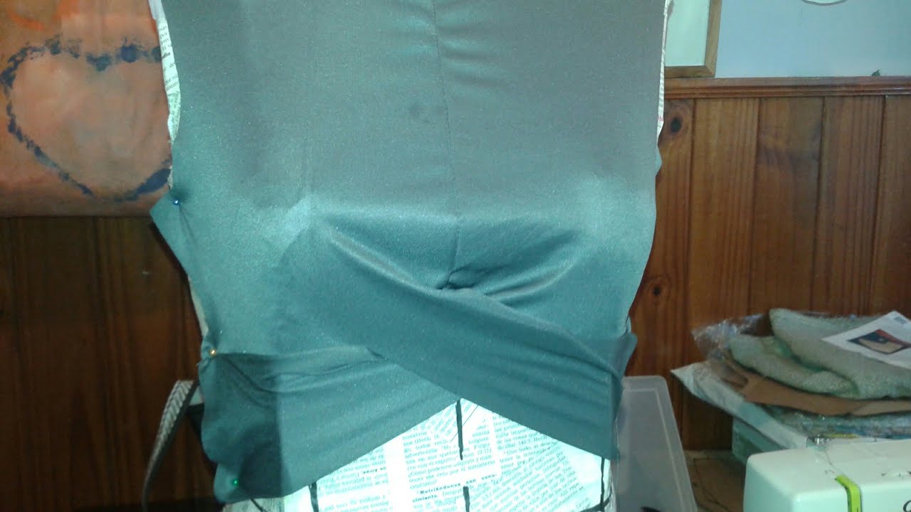 Remera cruzada armado