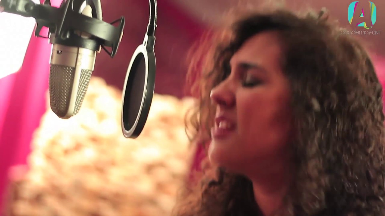 Annie Rojas - Rolling in the Deep (Adele cover)