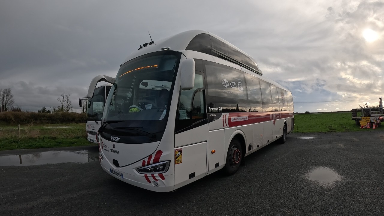 Un dimanche sur l'île de Ré, en utilisant un nouveau Car Scania irizar i4 qui fonctionne au gaz
