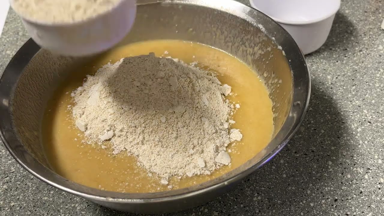 I Tried An Eggless Banana Oatmeal Cake Recipe