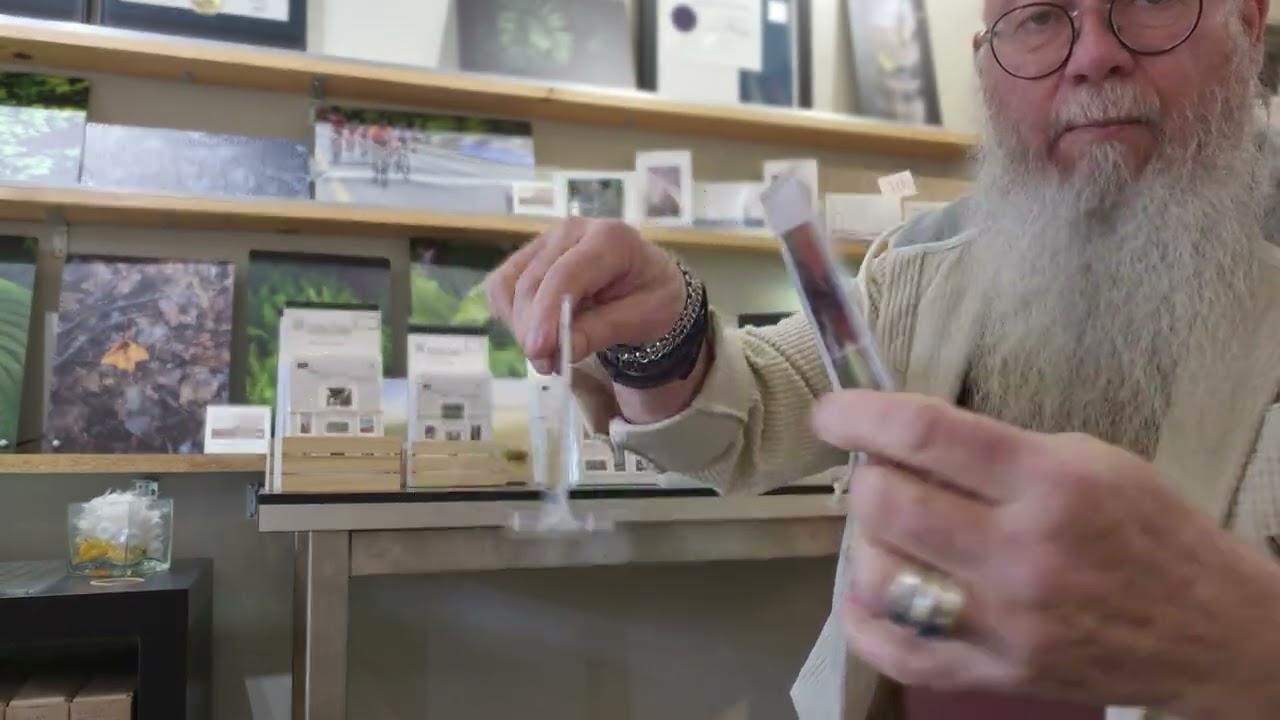 Présentoir bois ou acrylique 