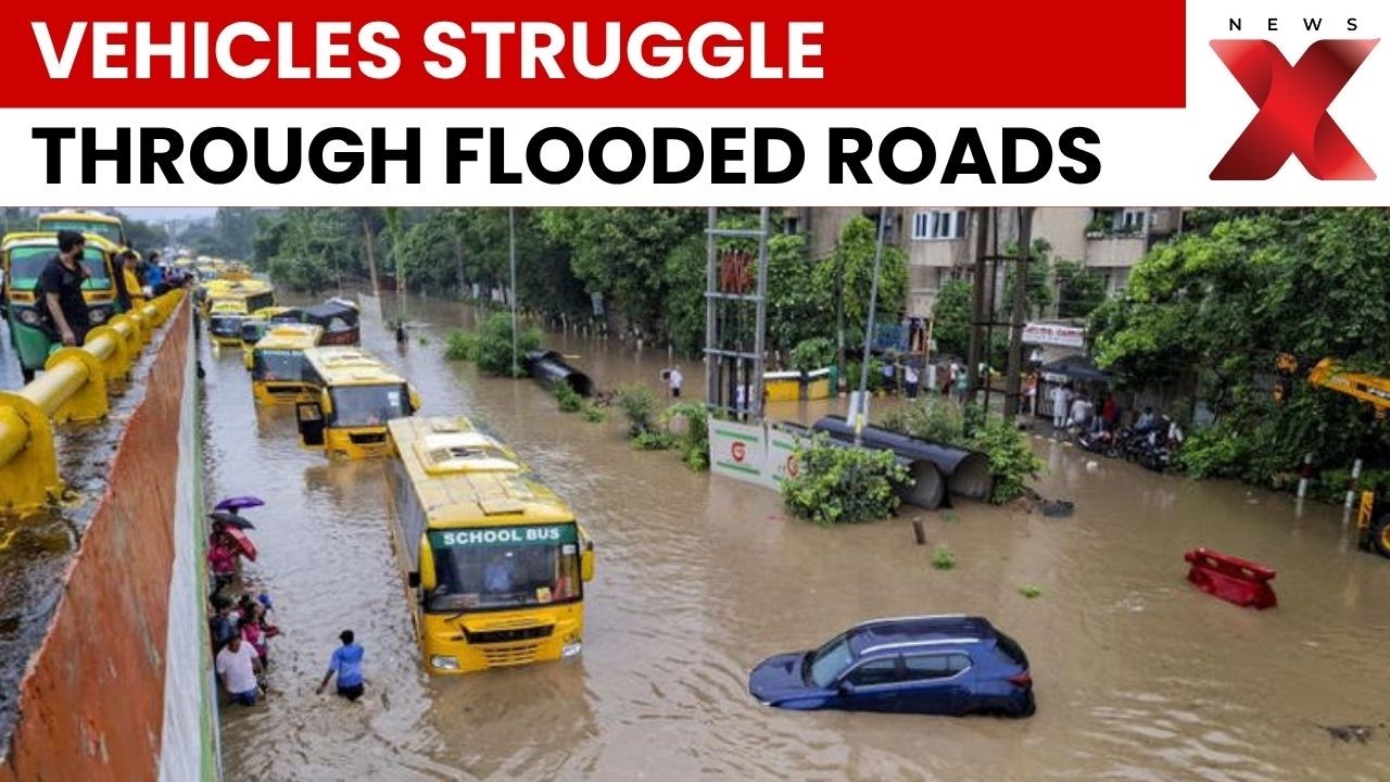 Delhi Waterlogging: Vehicles Struggle on Flooded Tilak Bridge Road | NewsX