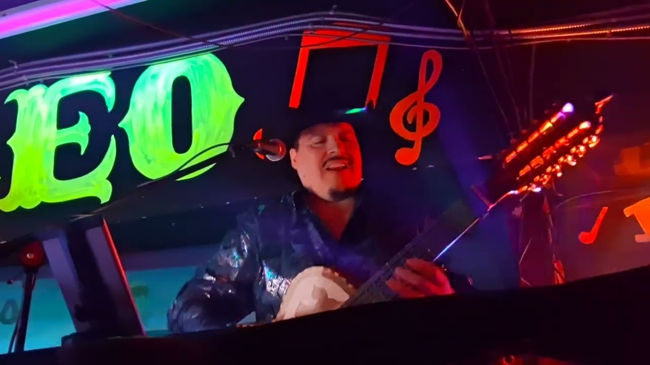 JURAMENTO NORTEÑO EN ÉL PASEO NIGHT CLUB CON JOSÉ PEREZ 