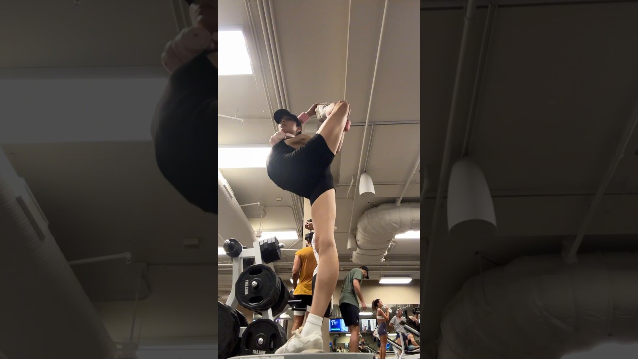 COME TO THE GYM W ME #ballerina#gym#workout#dancer#athlete#routine#sandiego#ballet#exercise#toned