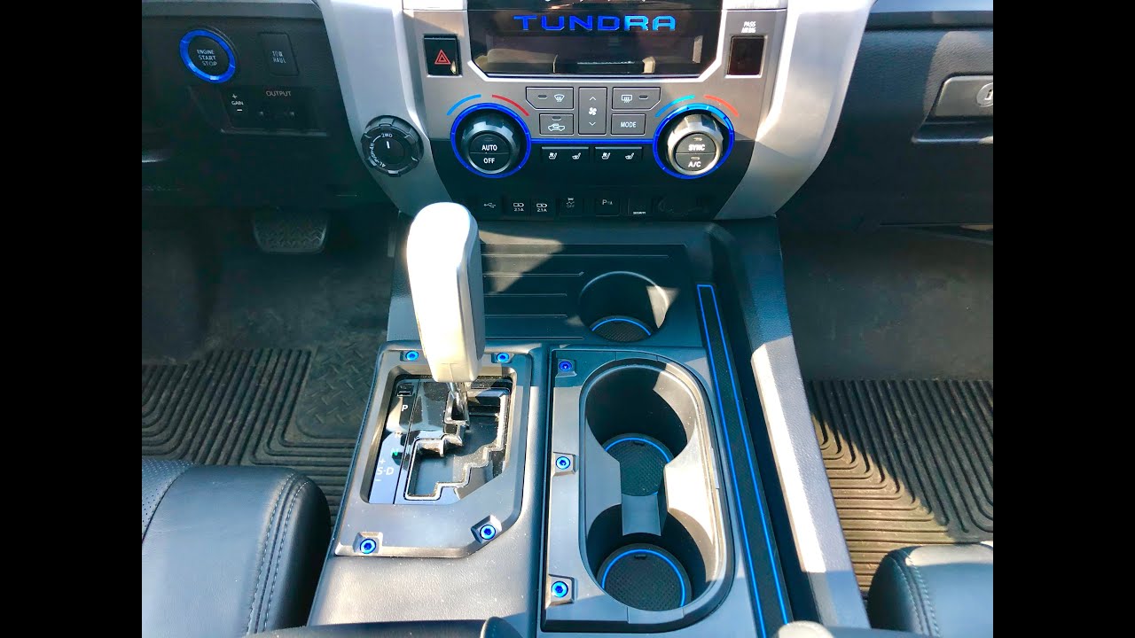 Разборка и снятие приборной панели Toyota Tundra