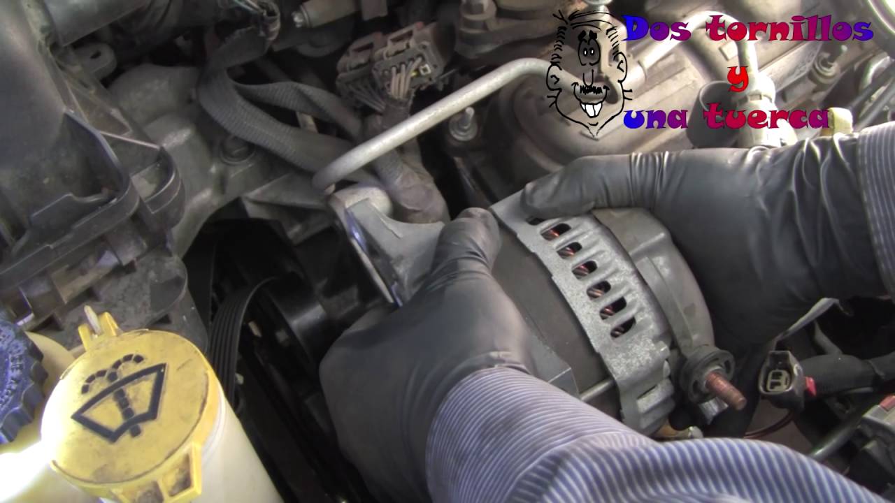 Como cambiar Alternador de 2009 Chrysler Town & Country Minivan 3.8
