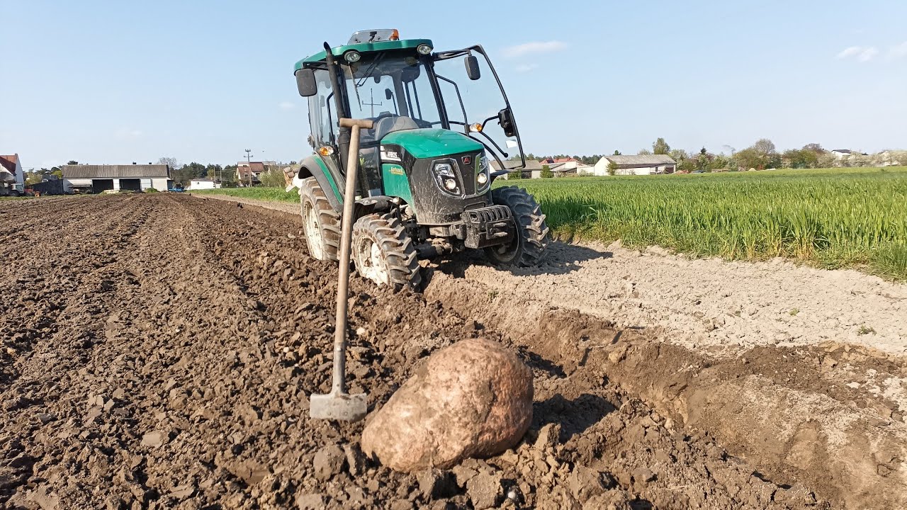 Zepsuty Massey Ferguson oraz awaryjna orka Arbosem 3055