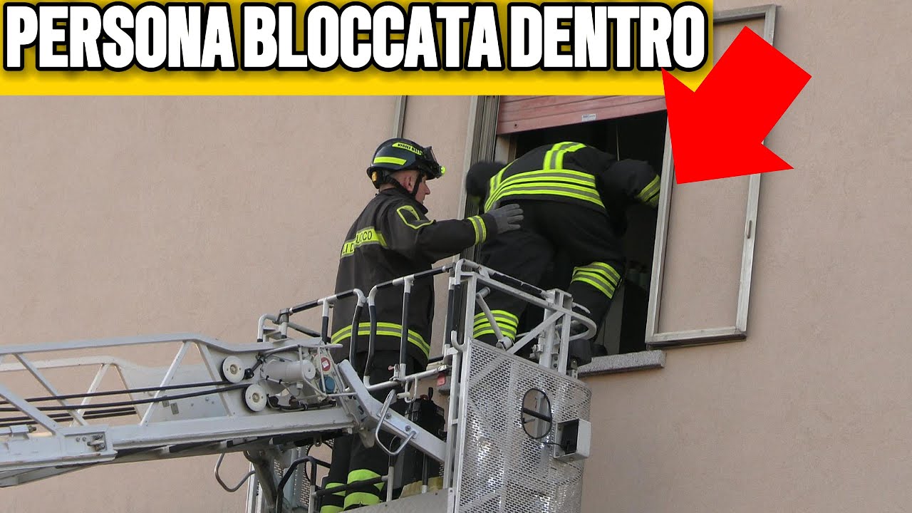 VIGILI DEL FUOCO SPACCANO UNA FINESTRA PER SALVERE UN SIGNORE, SOCCORSO A PERSONA