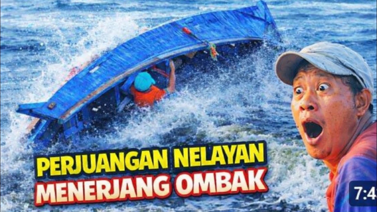 Nyaris ! Perahu Dihantam Ombak Besar Pantai Depok