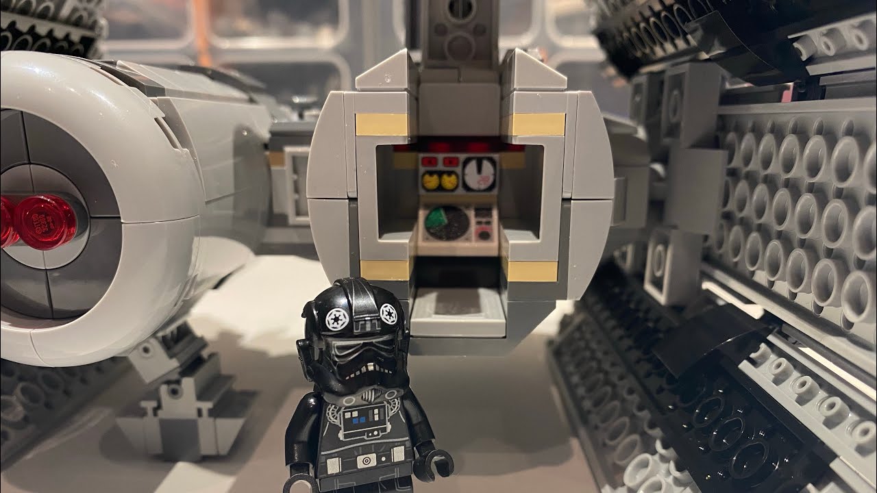 75347 TIE Bomber Additional Cockpit Mod