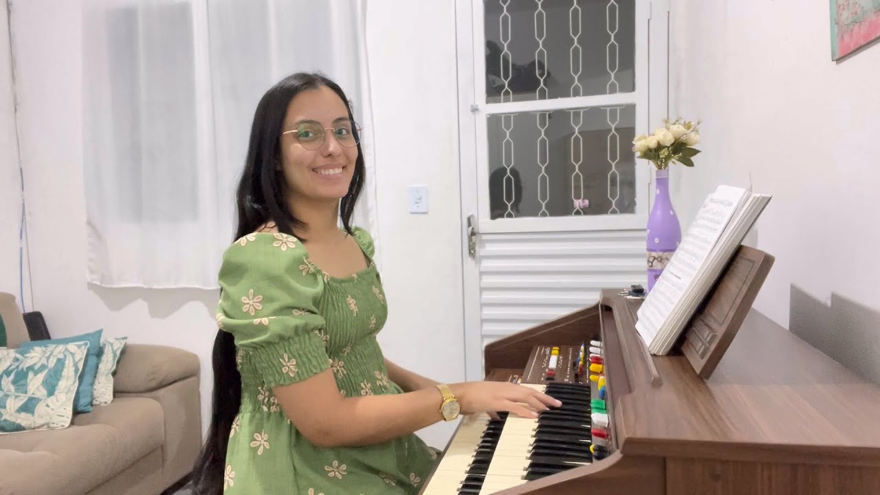 Hino 251 - Firmes nas mãos de Cristo.