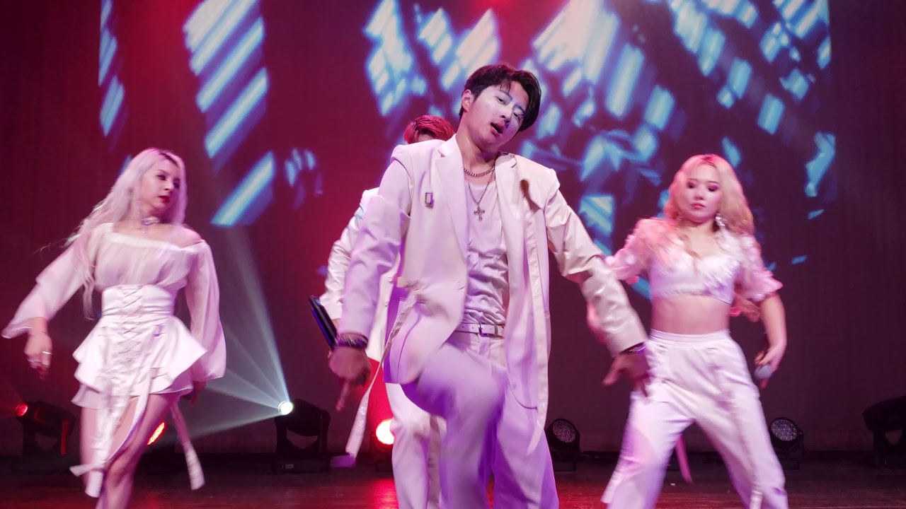 (4K) KARD 카드 Taki Taki (Front Row) Wild KARD Tour 2019 in Atlanta