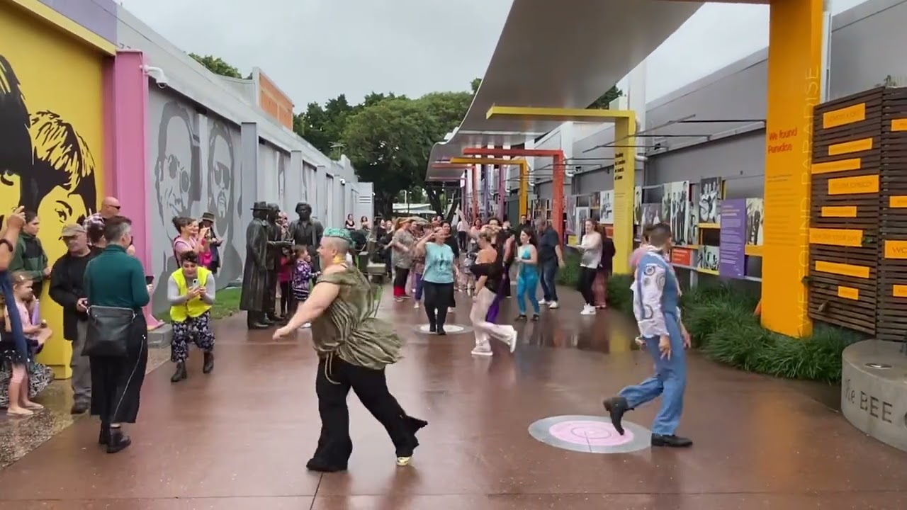 BeeGees Flash Mob