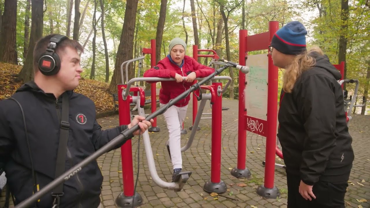 Każdy może poznać tajniki filmu i zostać filmowcem - Reportaż ,,O jesieni i nie tylko