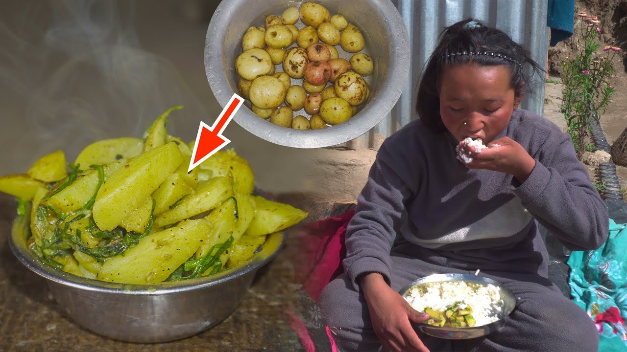 Potato recipes with rice cooking and eating in village style | Aloo chana rice | Nepali Food recipe