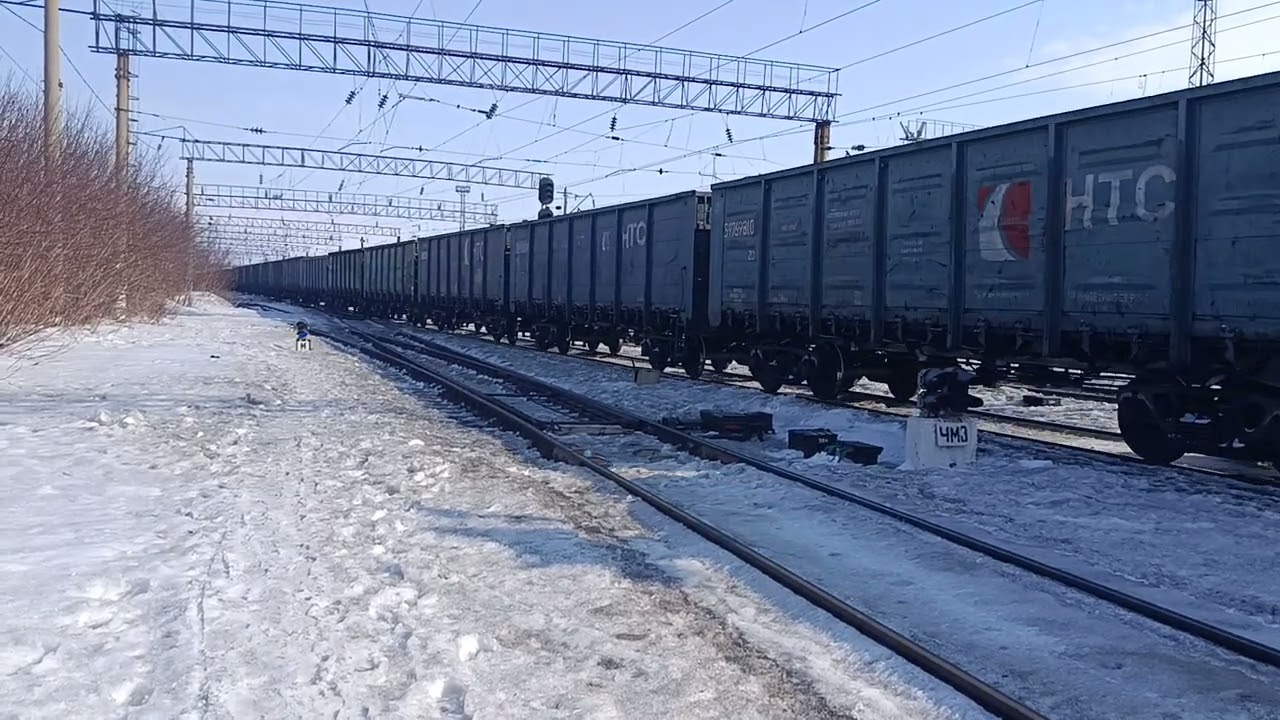 KZ8A-0108(тчэ-10 Курорт Боровое) с Нечётным 1655 Грузовым Поездом 