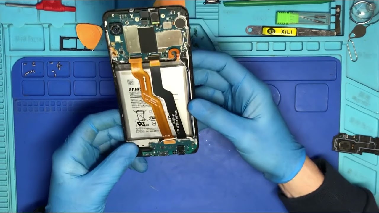 Samsung A10 napuchnięta bateria, sprawdzenie kondycji baterii.