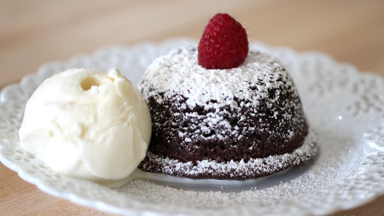 Beth's Foolproof Chocolate Lava Cake | ENTERTAINING WITH BETH