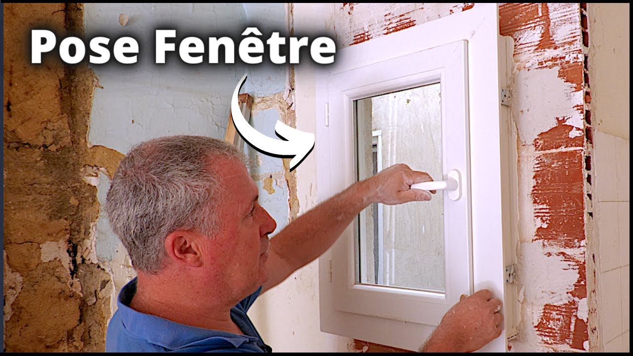 DEBUT DES TRAVAUX DANS L' APPART SQUATTE !!! ( pose de la fenêtre SDB )