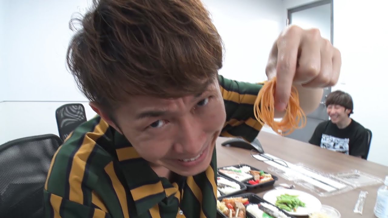 お弁当の春雨を輪ゴムにwww【SUSHI★BOYSのいたずら#92】