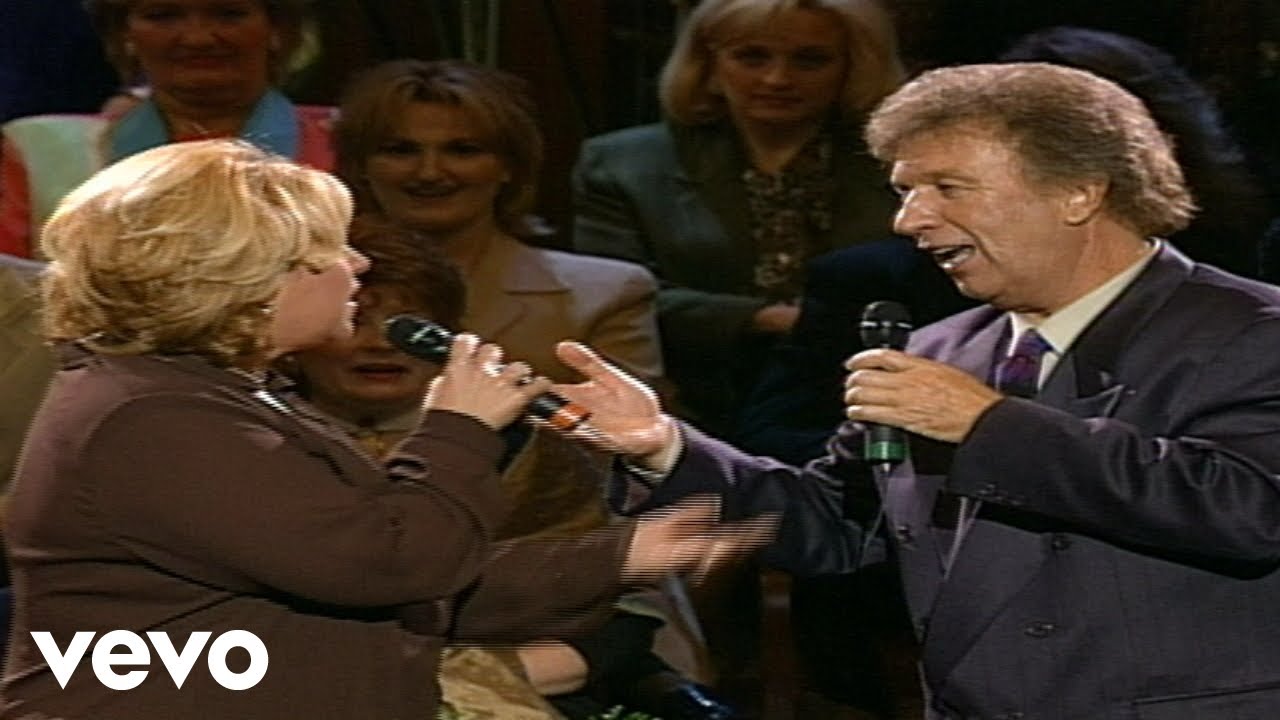 Bill & Gloria Gaither - Right Place, Right Time [Live] ft. Sandi Patty