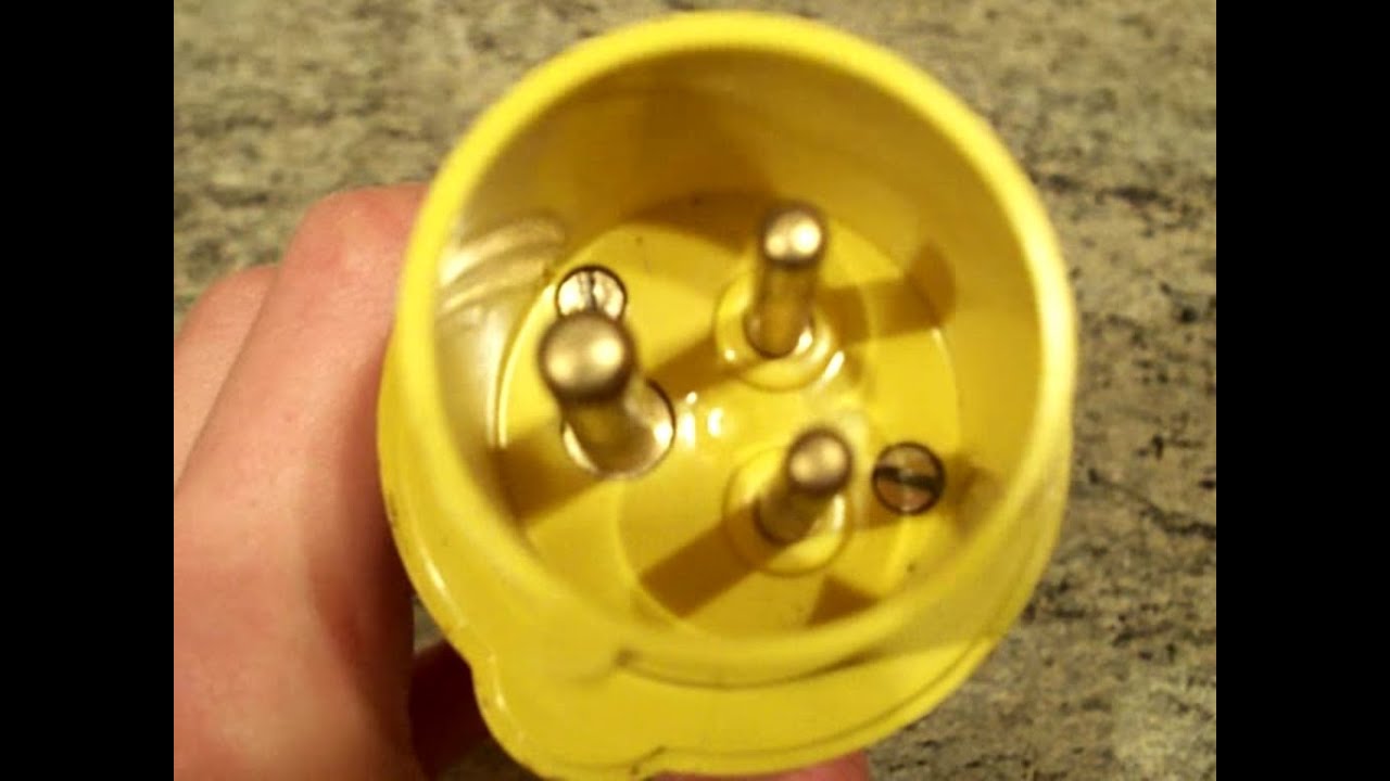 Trailer : 110 volt plugs, BS EN 60309-2