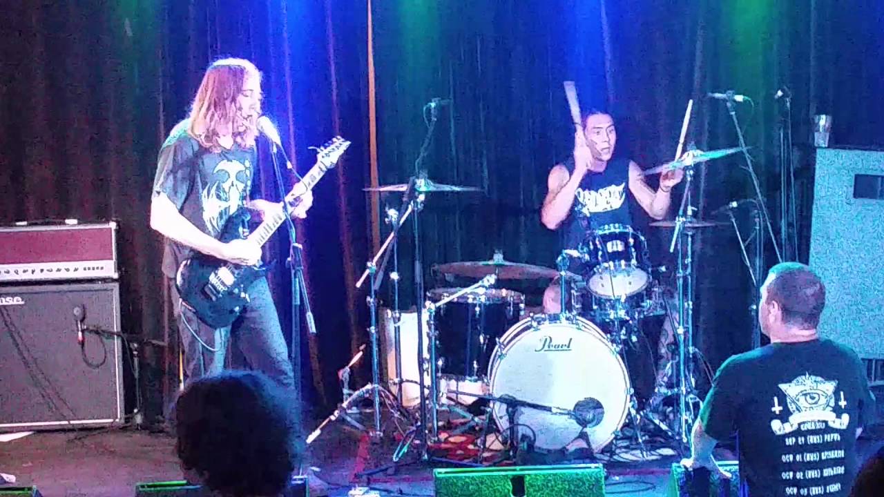 Shitgrinder live @ New Globe Theatre