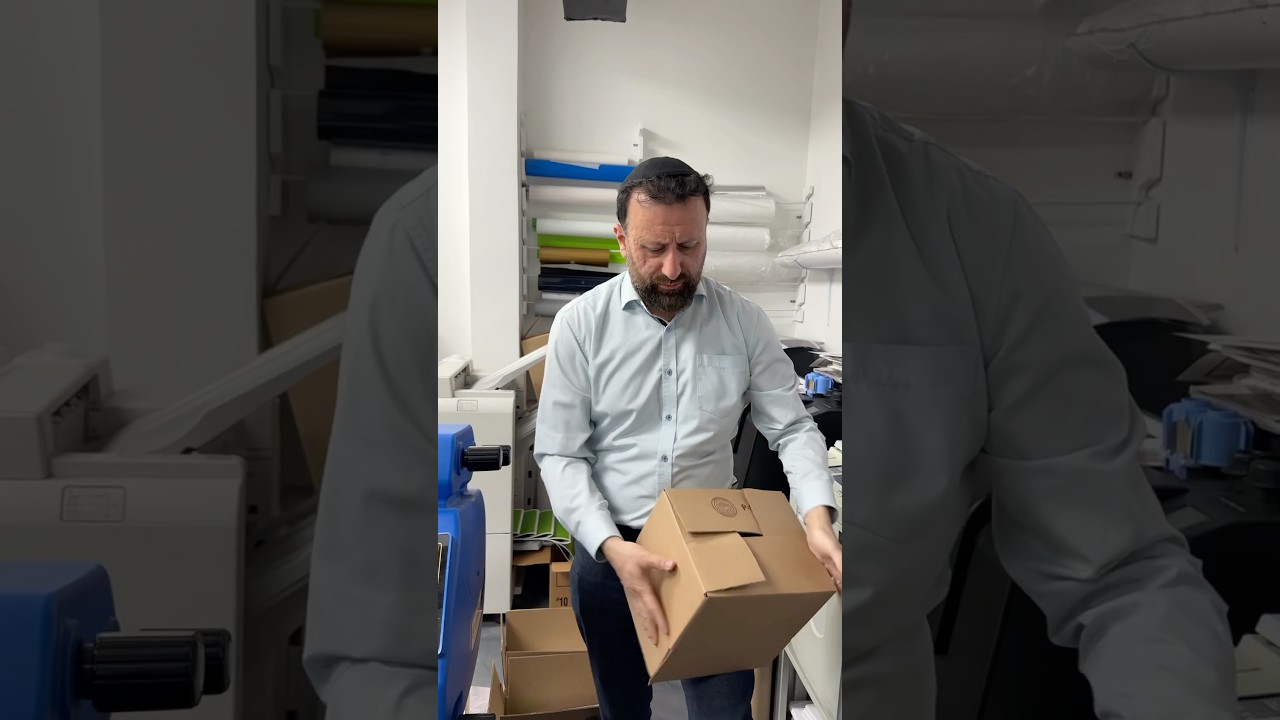 How to fold a box without using scotch tape #boxfolding