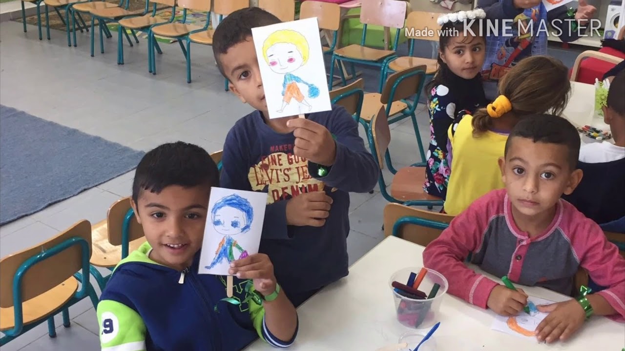 يوم الزيت والزيتون في عنقود 