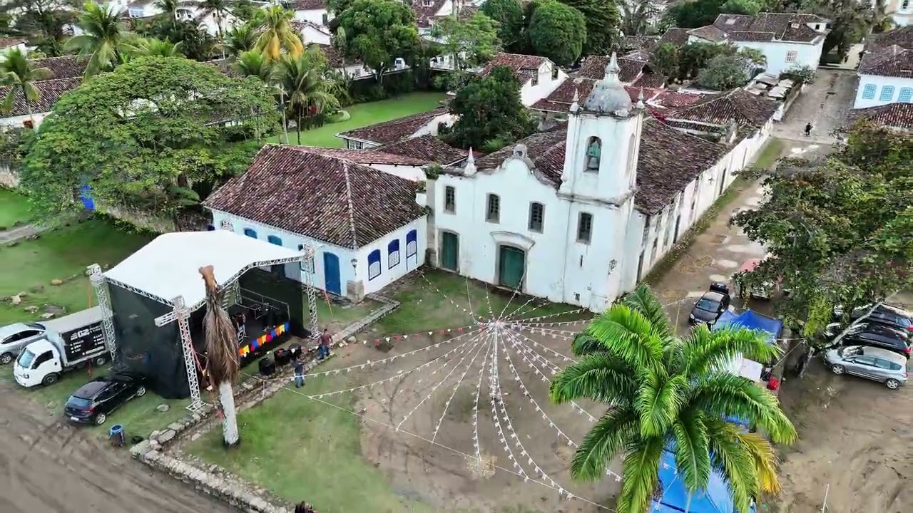 Passeio aéreo sobre Paraty, RJ - DJI Flip mostrando que é pequenininho, mas valente!