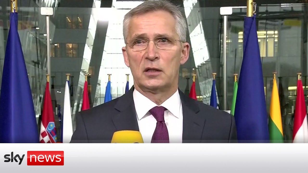 Ukraine Crisis: Russia 'continuing military build-up'