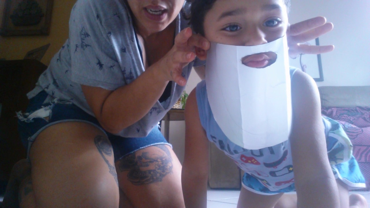 Fazendo barba de papai noel