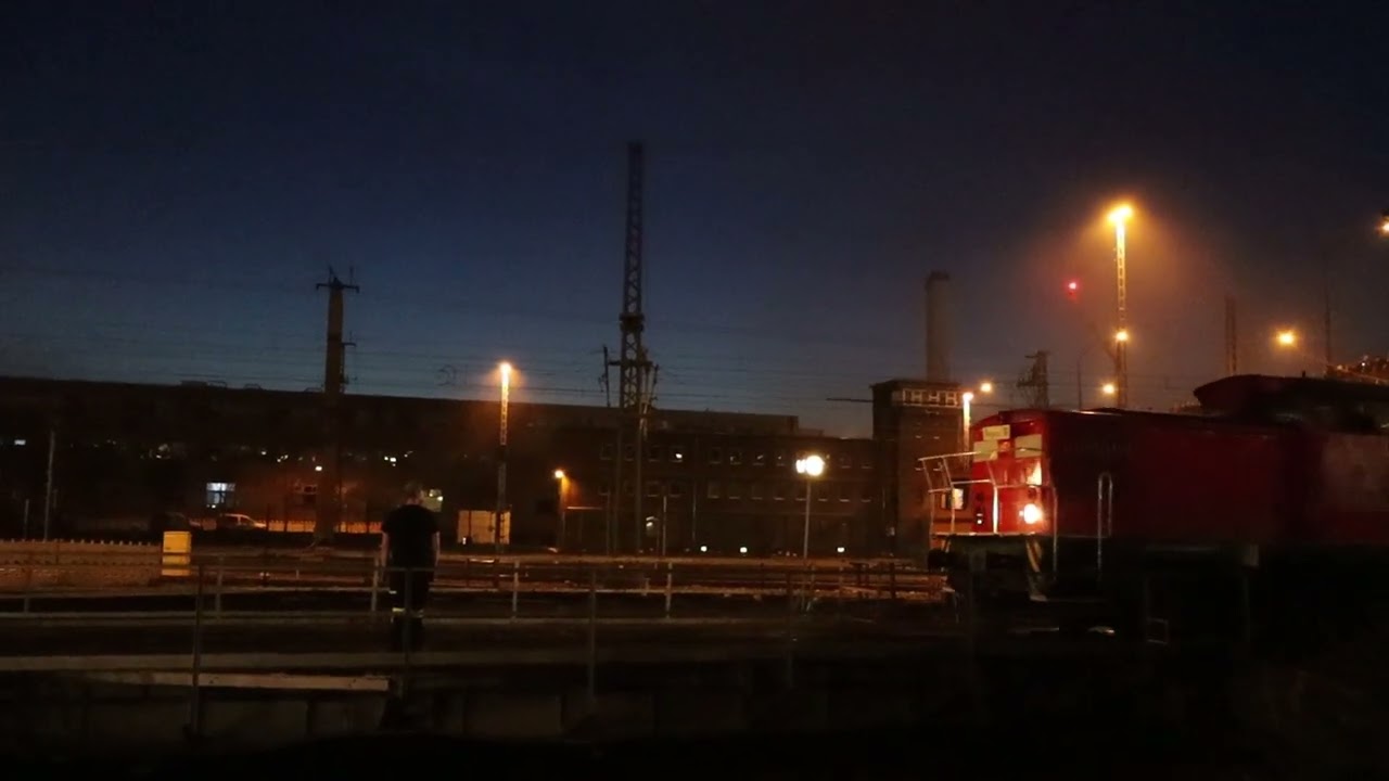 Br 346 738 rangiert auf die Drehscheibe beim Dresdener Dampflok Treff