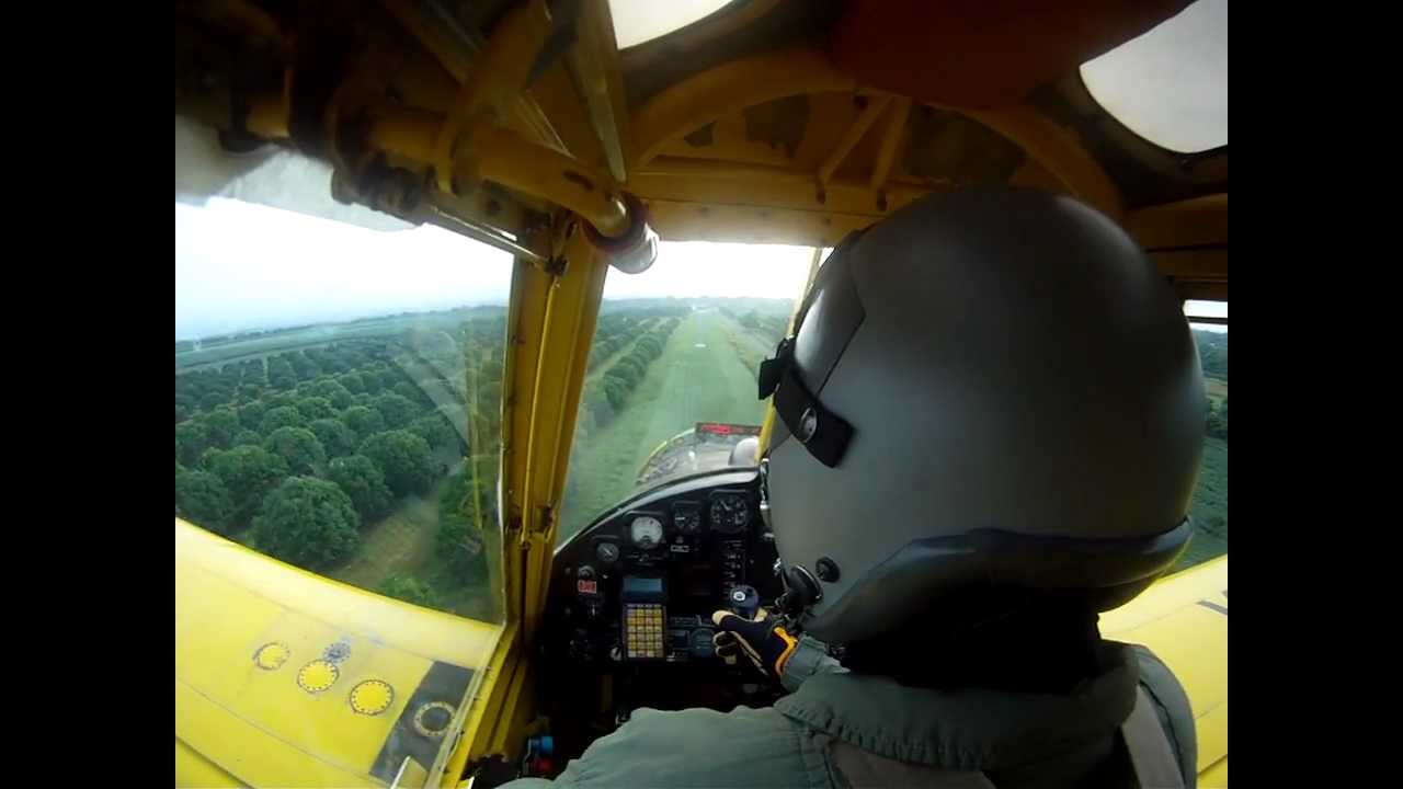 AIR TRACTOR 401 Crop Dusting papaya