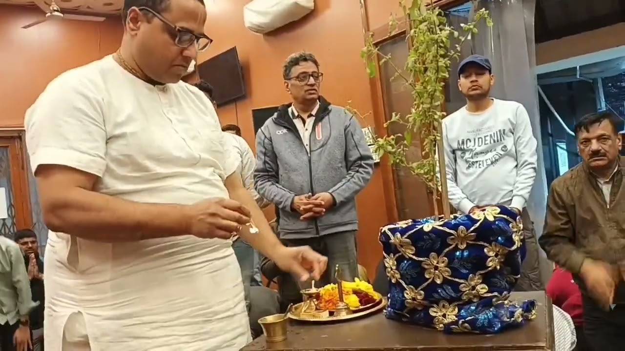 Mahashivratri ke liye ye kya kharid liya😱ISKCON मंदिर में आज की पवित्र आरती |Subscribe करें  🔱 