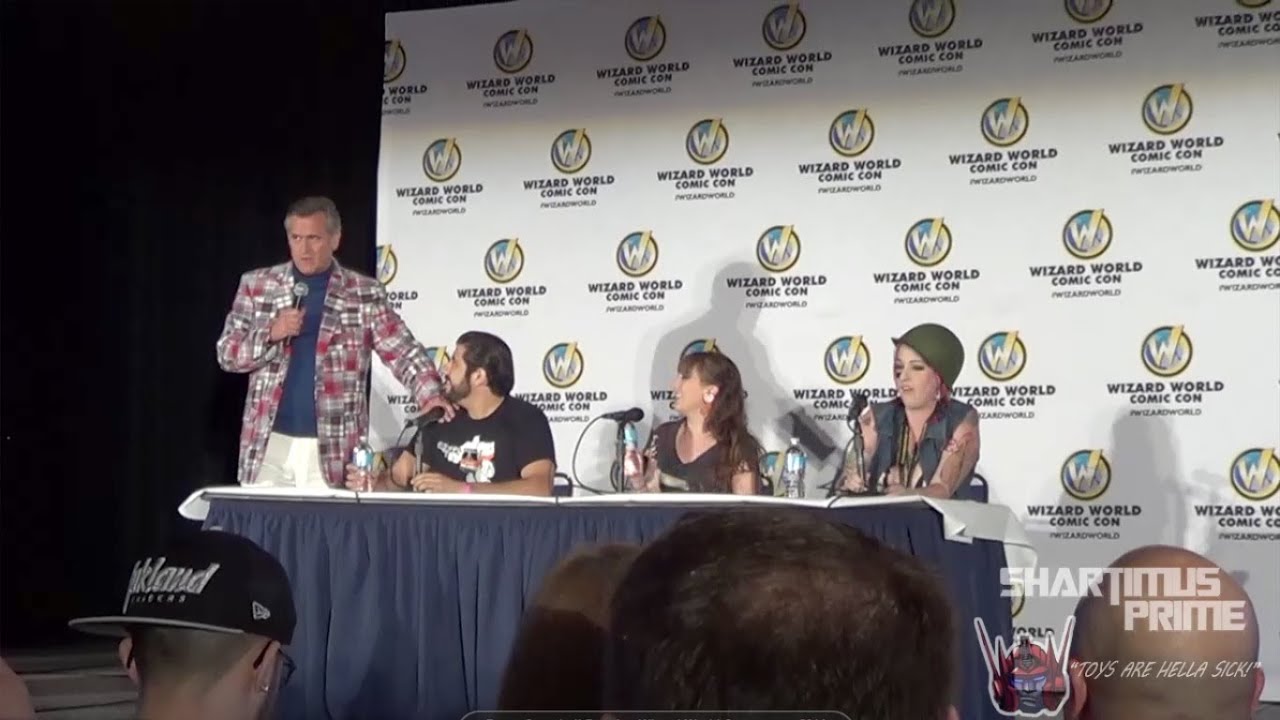 Bruce Campbell Panel at Wizard World Sacramento 2014