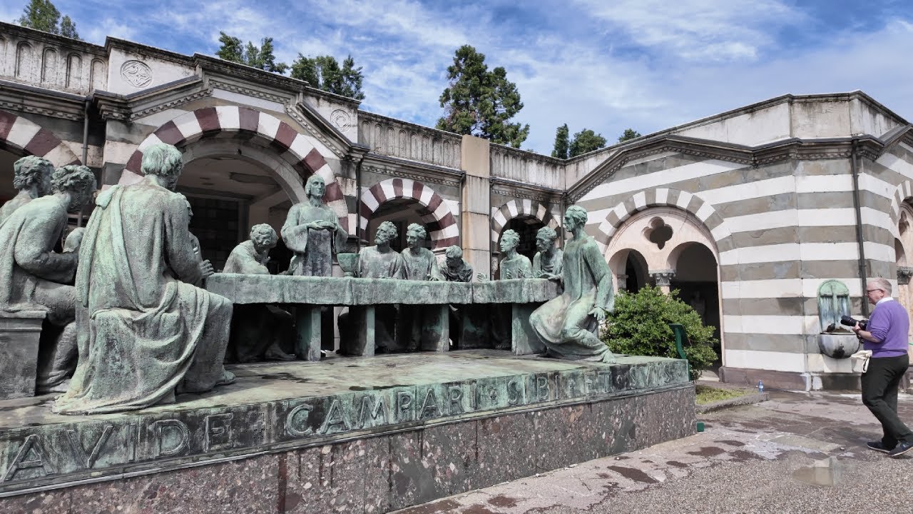 Безумная гигантская могила «Тайная вечеря» на кладбище — Милан 🇮🇹