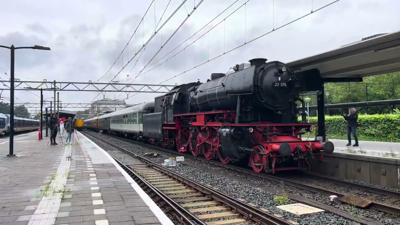 Dordt in stoom 2024 stoomtrein SSN 23 023 en VSM 23 076 met speciale trein