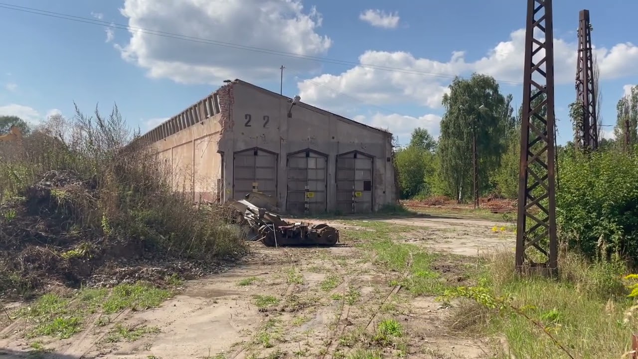 Rozbiórka dawnej zajezdni tramwajowej na Helenówku
