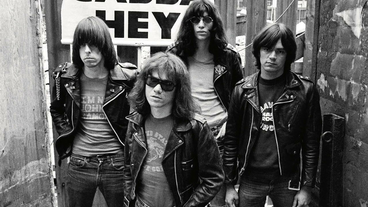 The Ramones - I Wanna Be Sedated (12