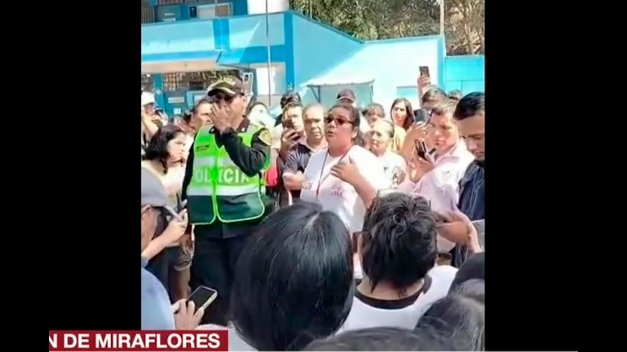 Elecciones 2026: JNE cierra local de votaci&oacute;n en colegio de SJM por falta de material electoral