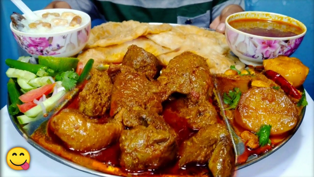 Eating Puri (Radhaballvi) Chicken Liver Kosha (Gile Mete) Dum Aloo Payesh | Munkbang | BengaliFood 1