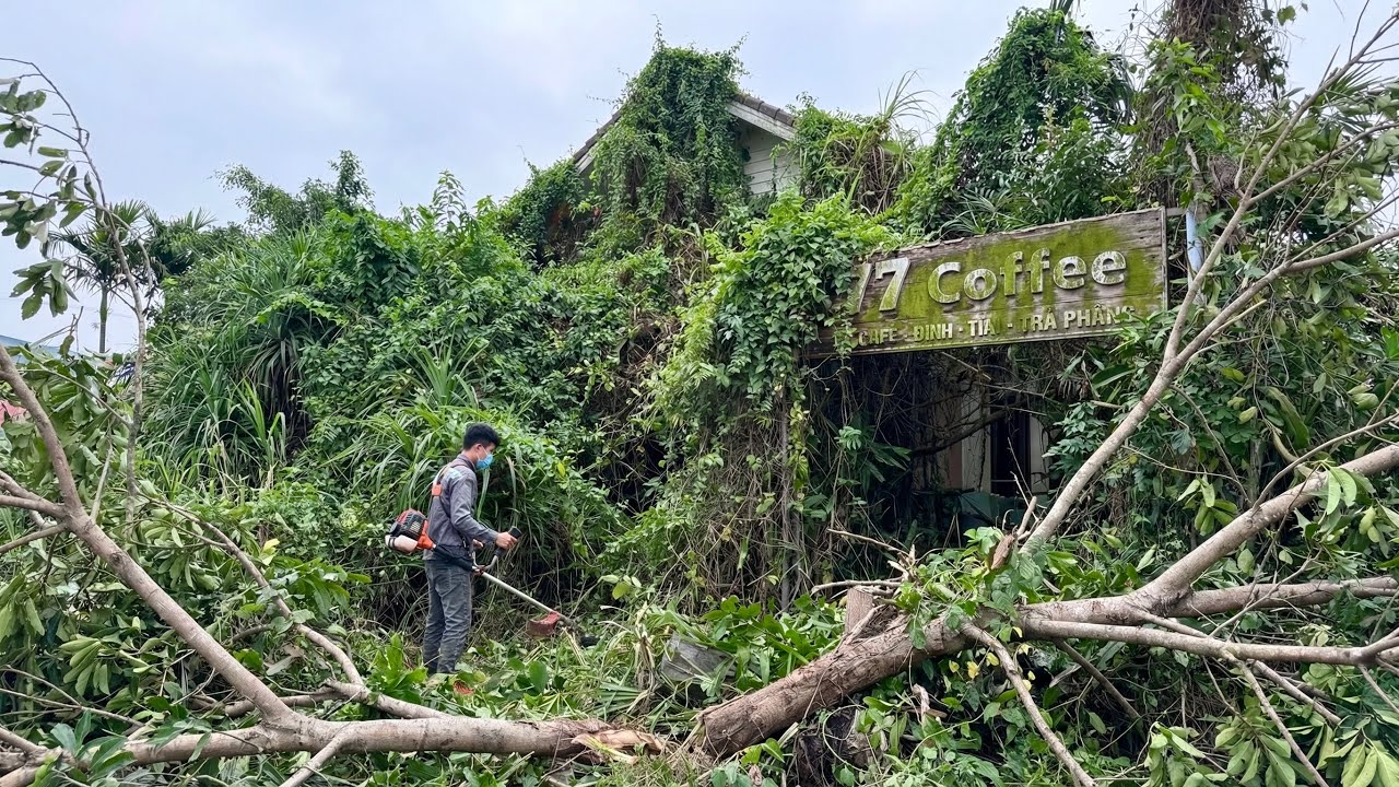 Mysterious abandoned hotel revealed after 30 years buried | Full video of satisfying cleanup