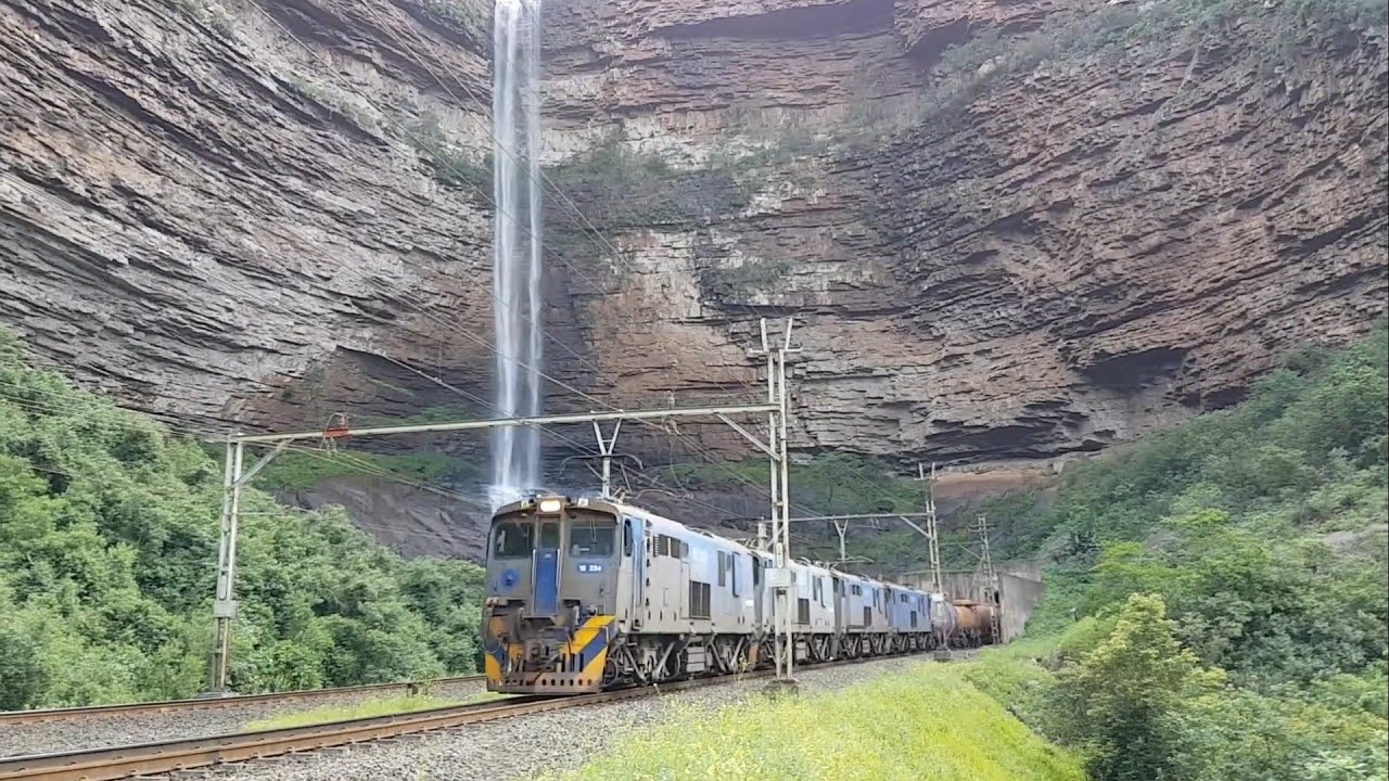 Trainspotting at Kirk Falls, Transnet Class 18E locomotives.